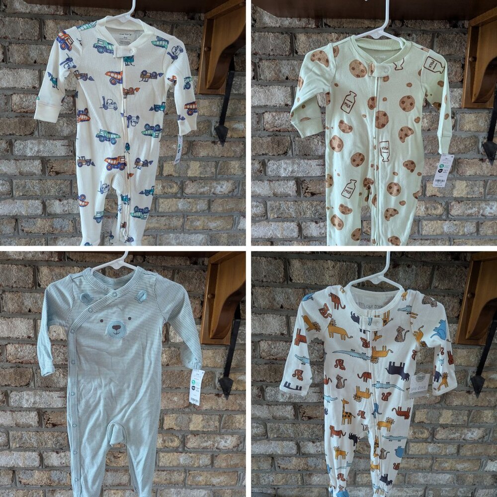 NWT 4 Pack 6 month sleepers/ body suits - Carters and Okie Dokie